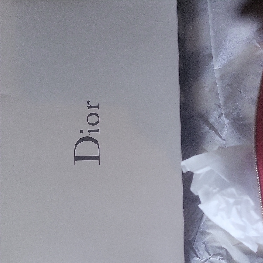 Dior Cherry Trio  Red Women's Clutch Or Makup Bag Boxed 3 Perfimes Plus One - Picture 2 of 4